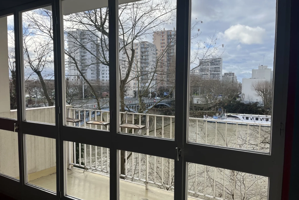 Appartement 2 pièces avec vue sur la Seine à L'Île-Saint-Denis 