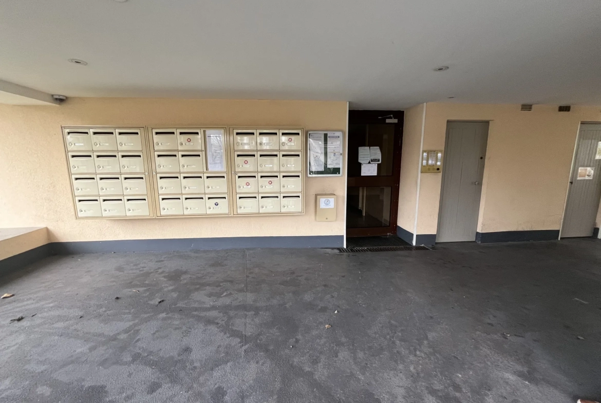 Appartement 2 pièces avec vue sur la Seine à L'Île-Saint-Denis 