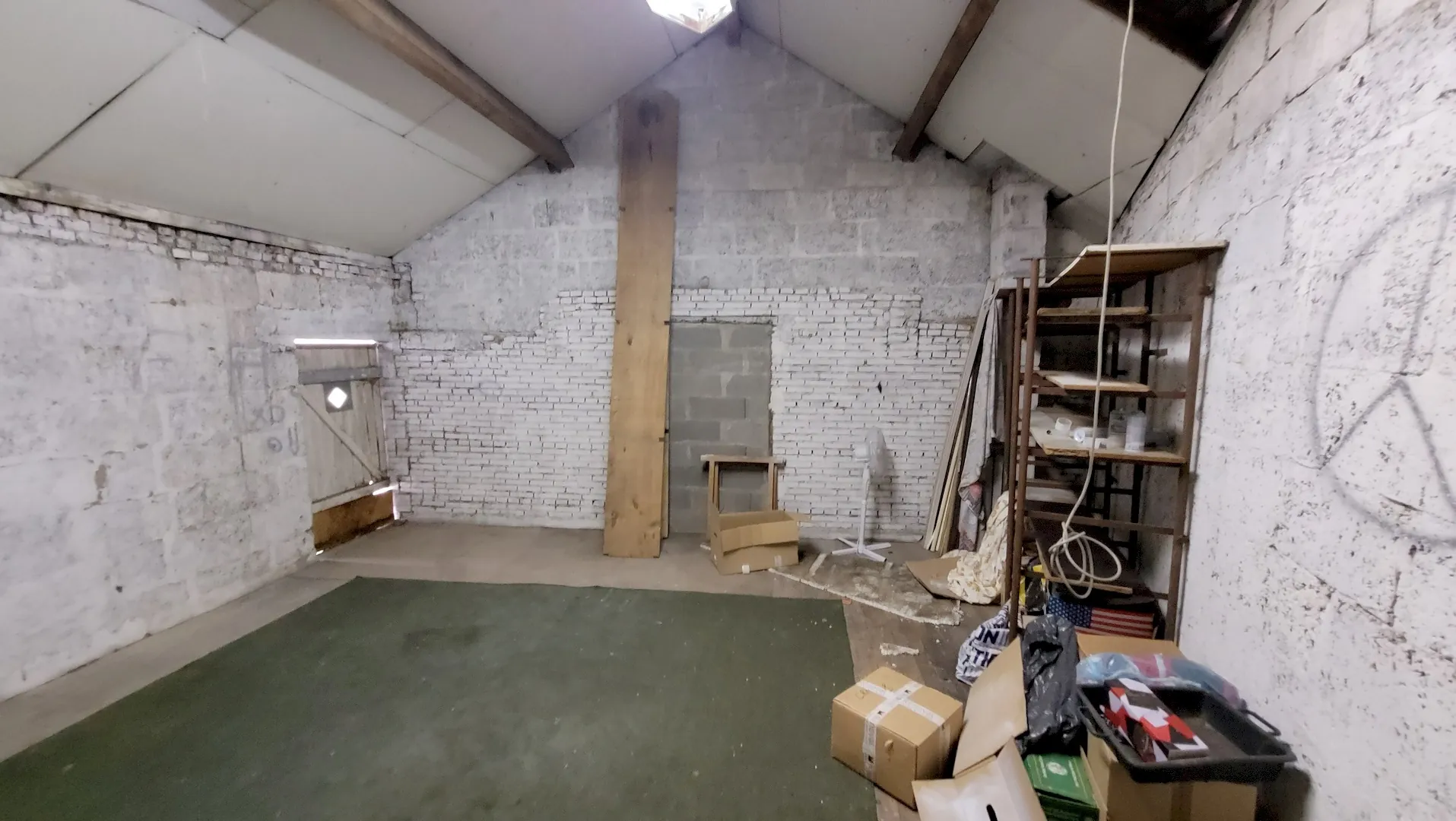 Maison de Ville à Vendre à La Plaine – 5 Chambres, Garage, Équipements Économiques 