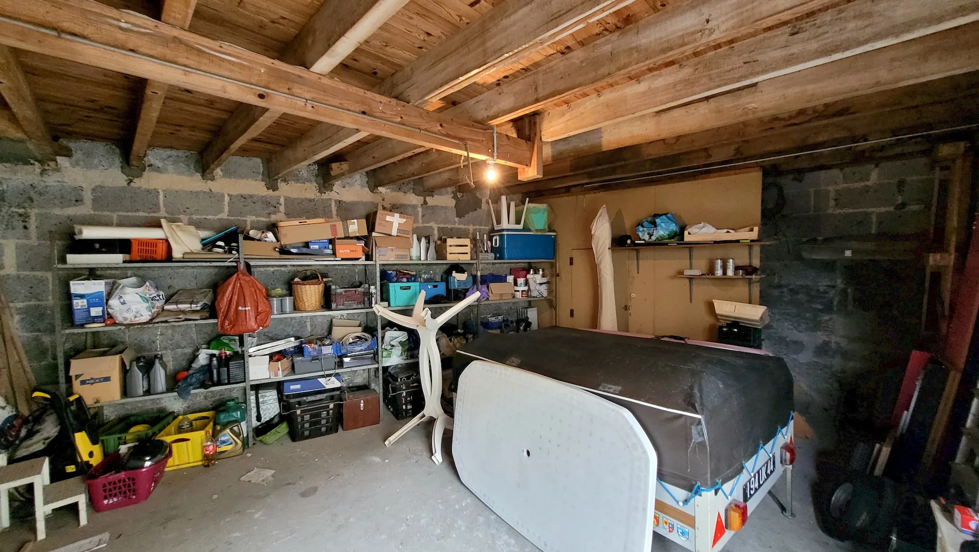 Maison de Ville à Vendre à La Plaine – 5 Chambres, Garage, Équipements Économiques 