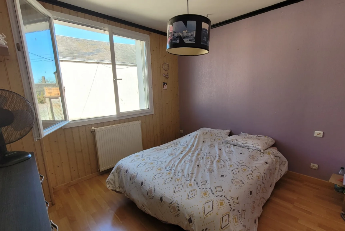 Maison de Ville à Vendre à La Plaine – 5 Chambres, Garage, Équipements Économiques 