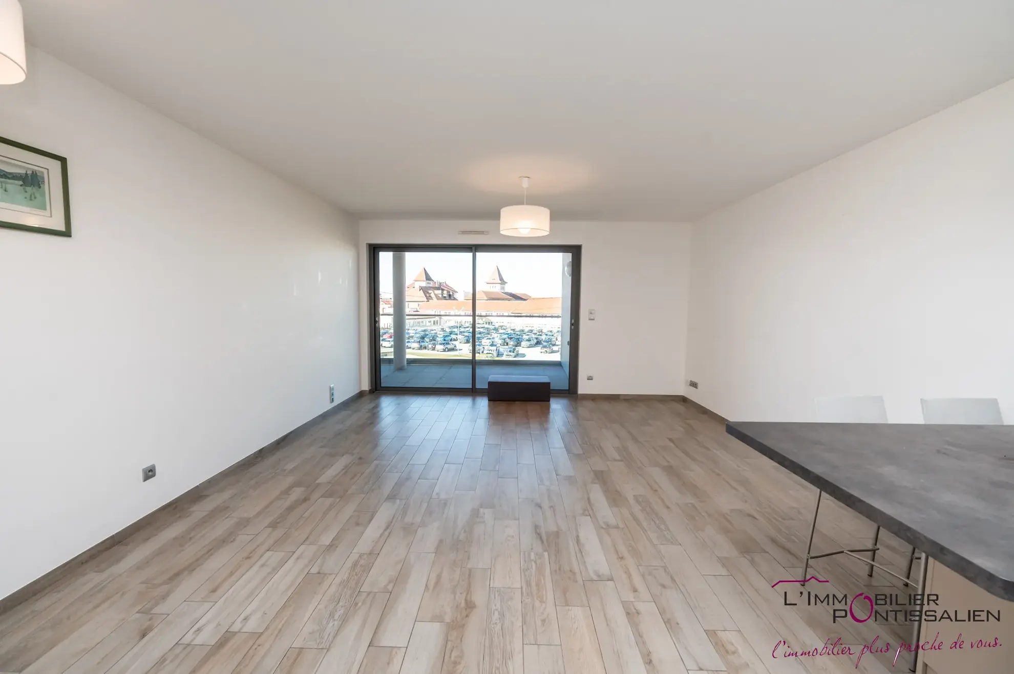 Appartement récent avec terrasse, cave et garage à Pontarlier proche centre-ville 