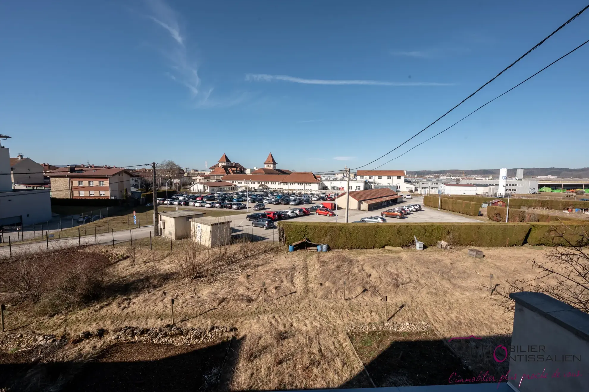Appartement récent avec terrasse, cave et garage à Pontarlier proche centre-ville 
