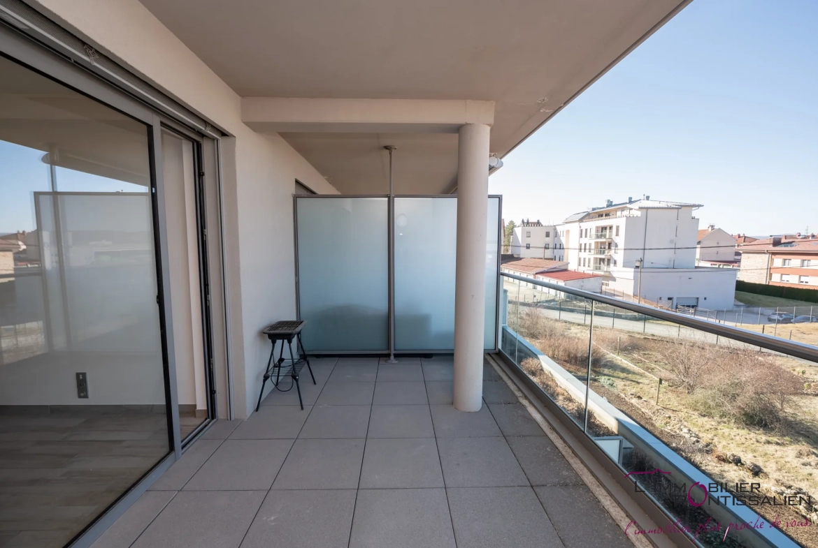 Appartement récent avec terrasse, cave et garage à Pontarlier proche centre-ville 