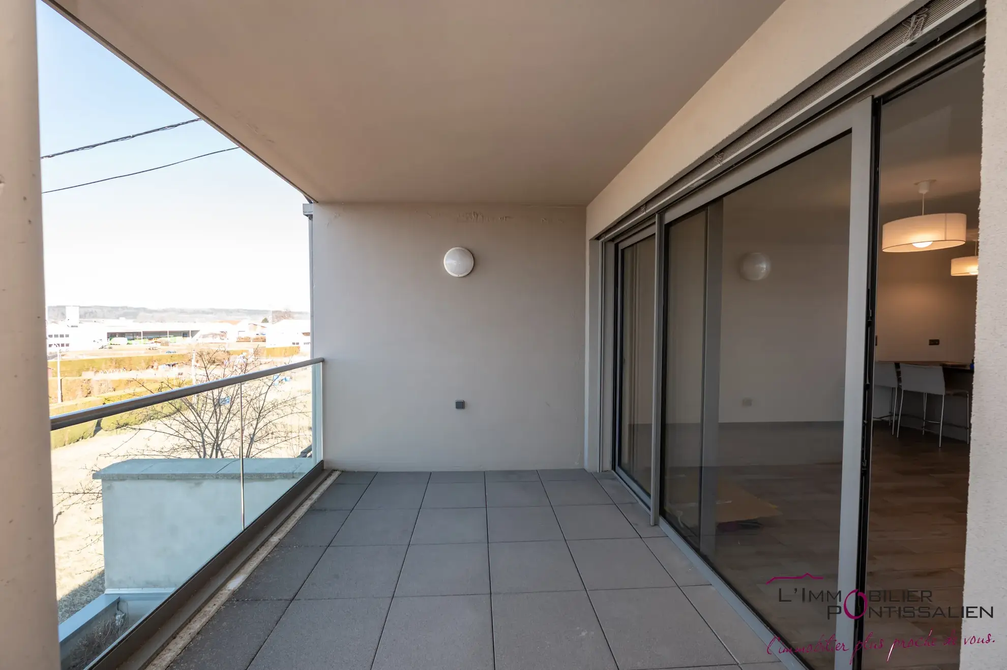 Appartement récent avec terrasse, cave et garage à Pontarlier proche centre-ville 