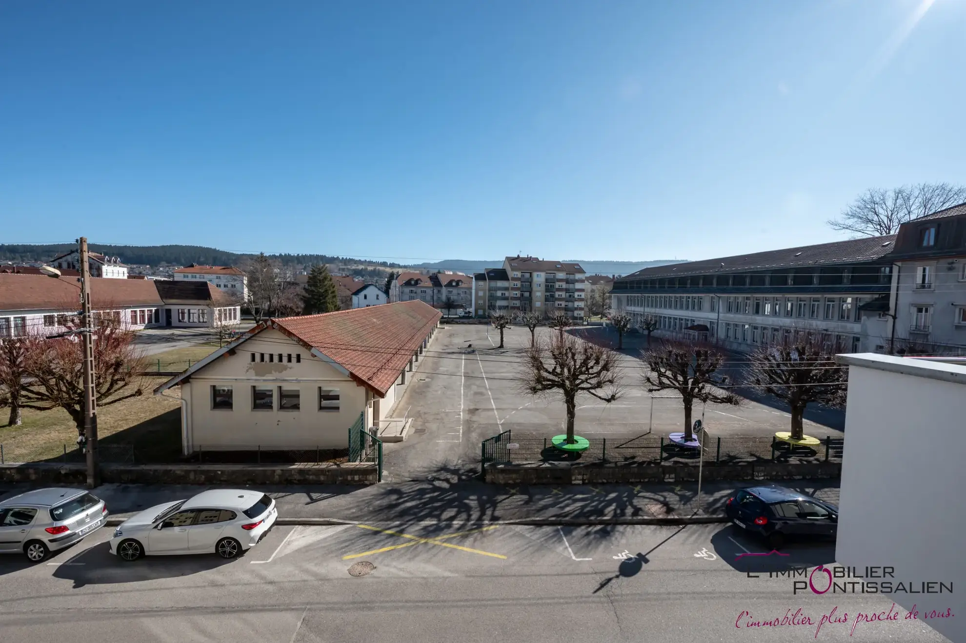 Appartement récent avec terrasse, cave et garage à Pontarlier proche centre-ville 