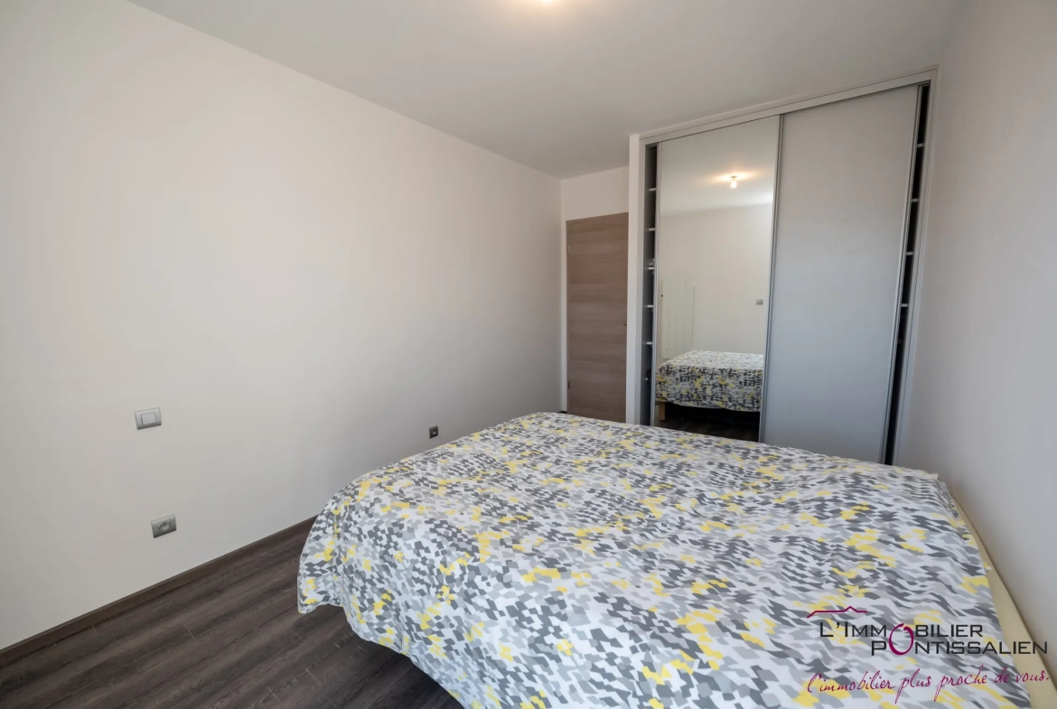 Appartement récent avec terrasse, cave et garage à Pontarlier proche centre-ville 