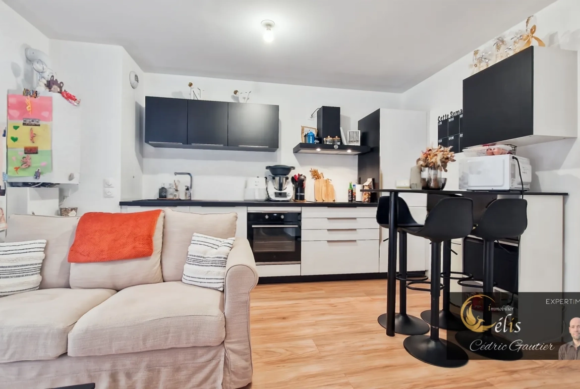 Appartement T3 de 37m² avec terrasse à Givors, récent de 2023 