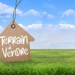 Terrain constructible de 2280 m² à Uchaux – Cadre calme et viabilisé