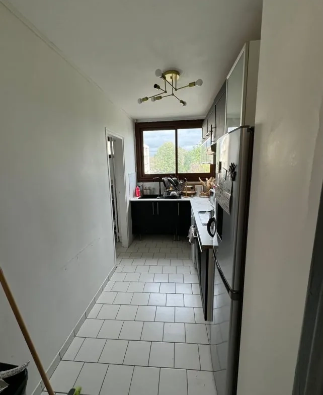 Appartement T5 à vendre à Carrières-Sur-Seine - Opportunité d'achat aux enchères 