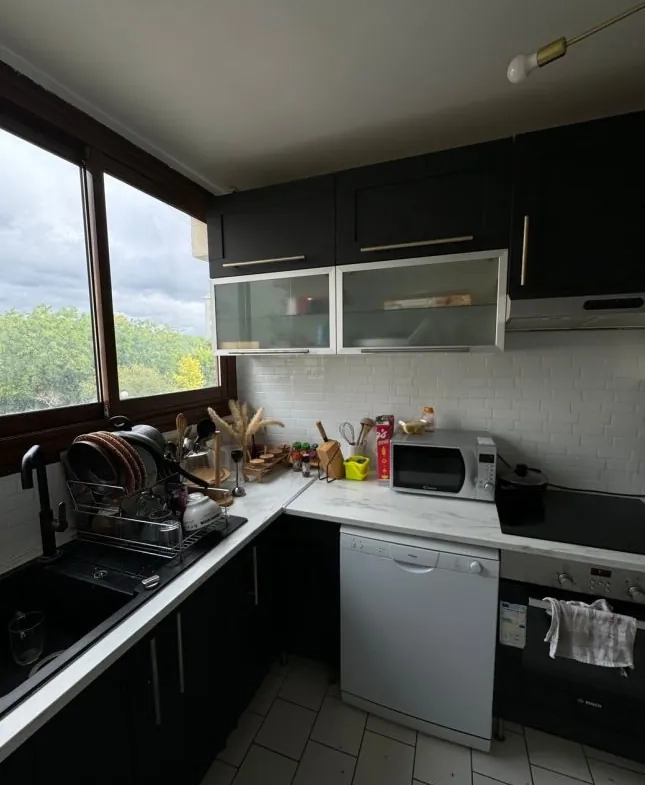 Appartement T5 à vendre à Carrières-Sur-Seine - Opportunité d'achat aux enchères 