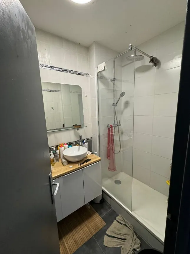Appartement T5 à vendre à Carrières-Sur-Seine - Opportunité d'achat aux enchères 