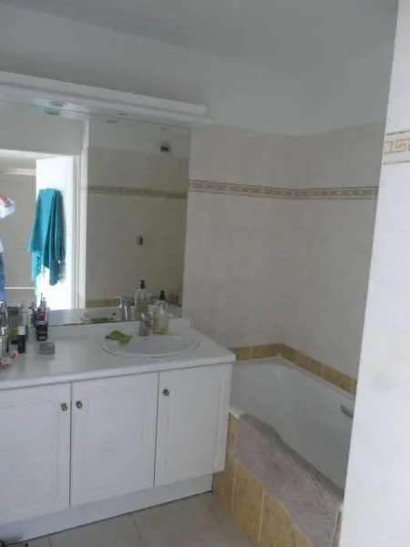 Appartement T3 avec terrasse et garage à Marseille – Vente aux enchères 
