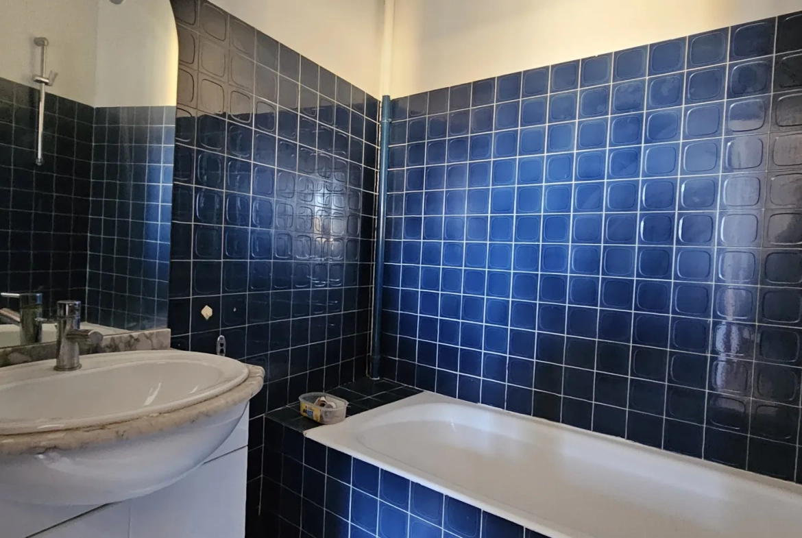 Studio avec garage et cellier à vendre à Carcassonne - Emplacement privilégié 