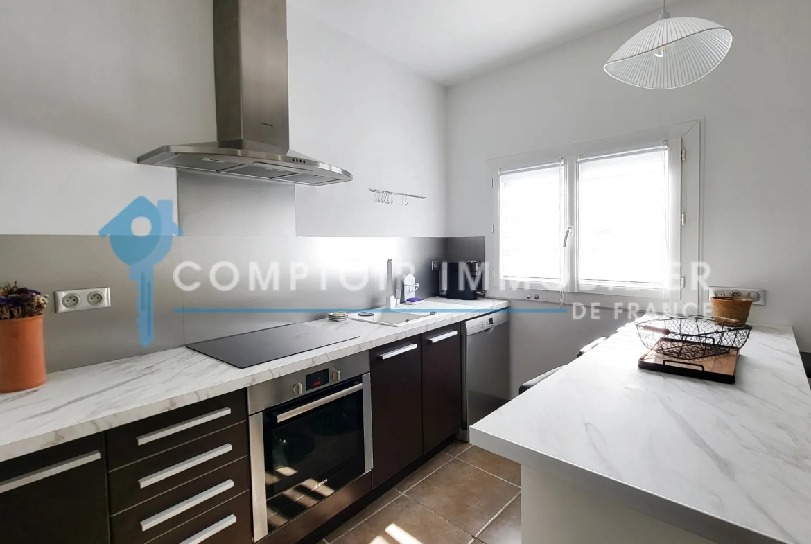 Maison de ville rénovée à Nîmes dans le quartier Jean Jaurès – 3 pièces, terrasse 