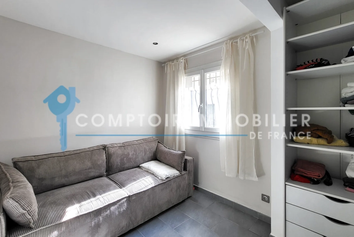 Maison de ville rénovée à Nîmes dans le quartier Jean Jaurès – 3 pièces, terrasse 