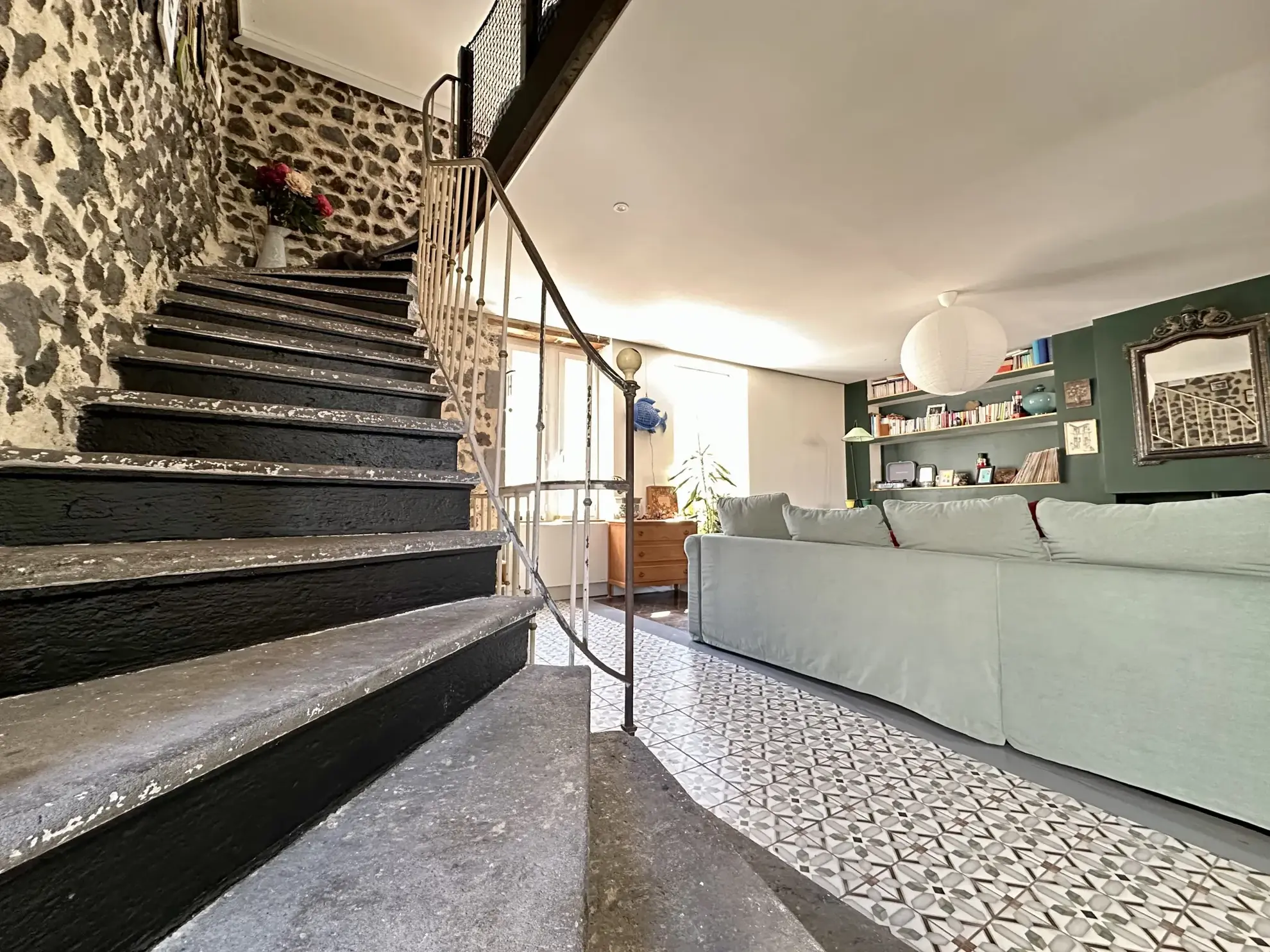 Maison à vendre à Beaumont centre avec terrasse et rénovations récentes 