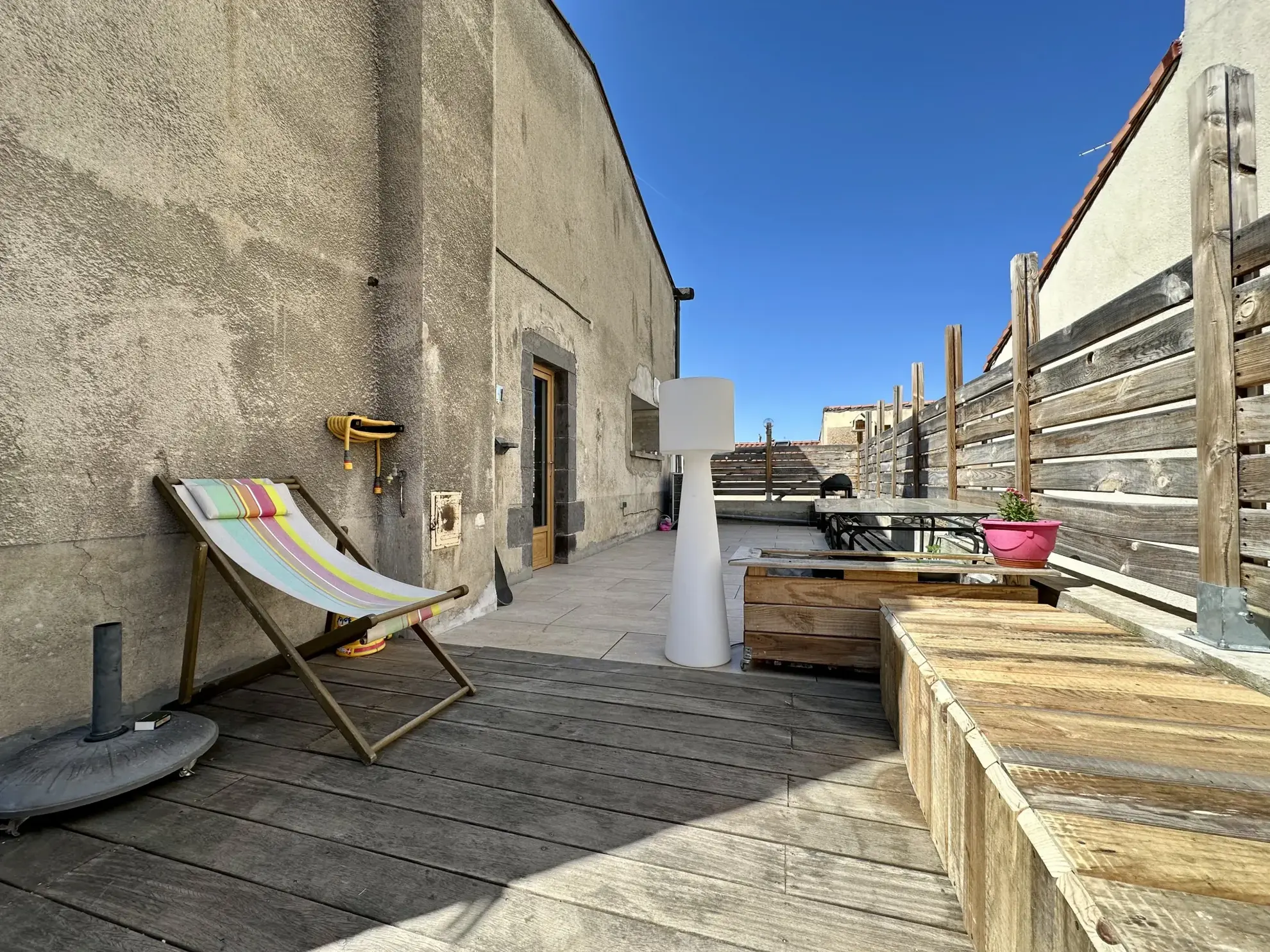 Maison à vendre à Beaumont centre avec terrasse et rénovations récentes 