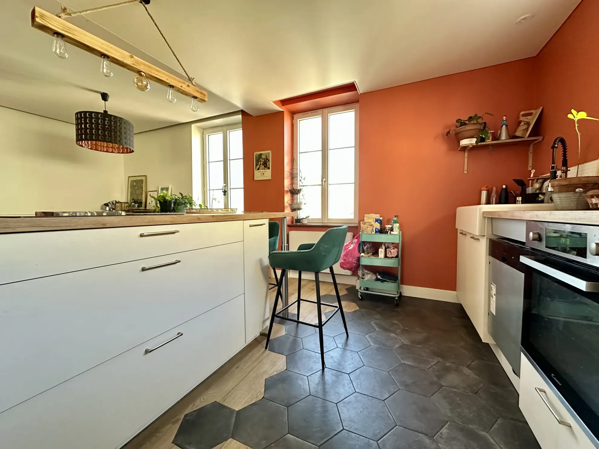 Maison à vendre à Beaumont centre avec terrasse et rénovations récentes 
