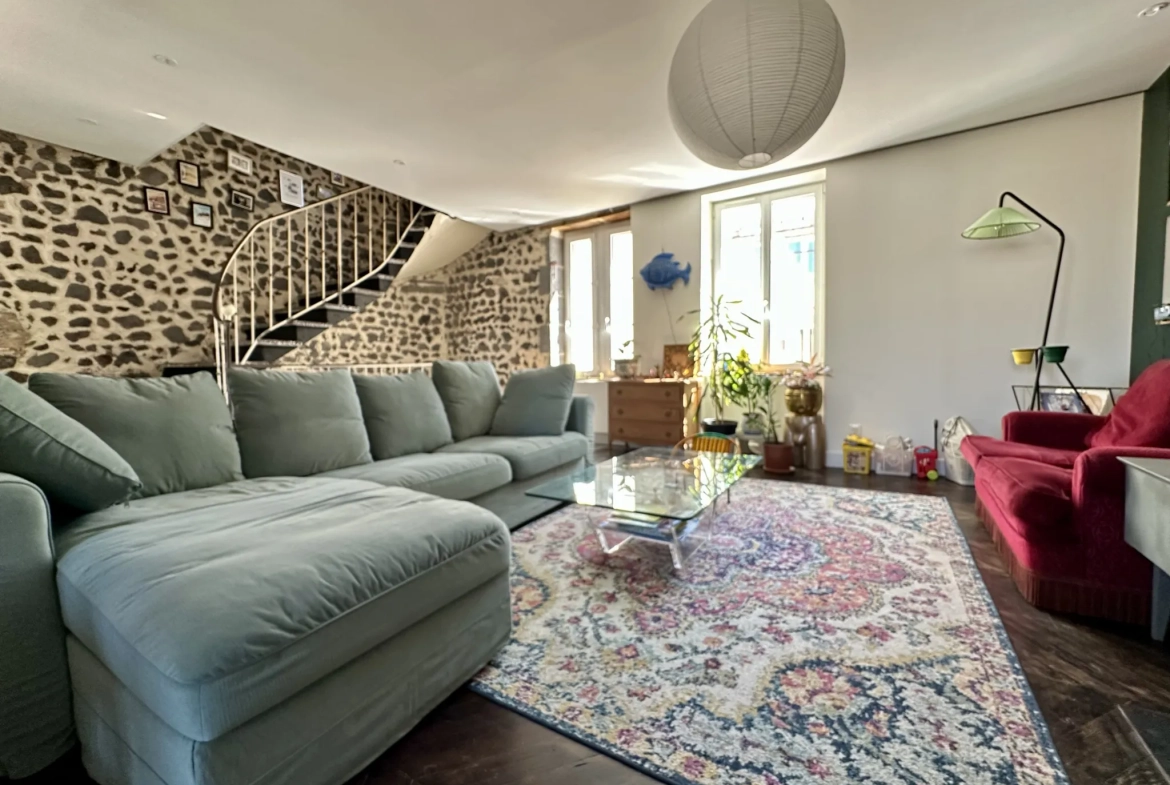 Maison à vendre à Beaumont centre avec terrasse et rénovations récentes 