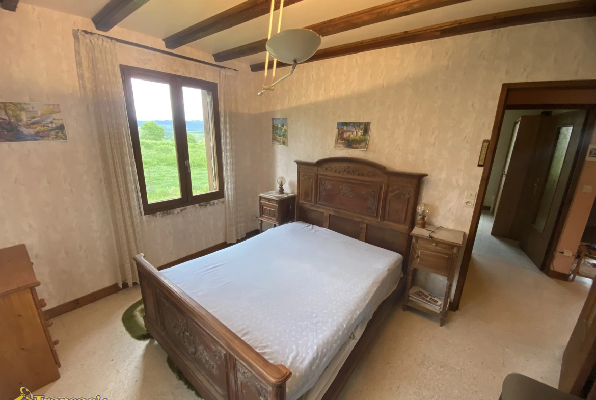 Maison de plain-pied à Saint-Dier-D'Auvergne avec jardin et garage 