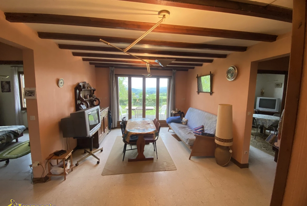 Maison de plain-pied à Saint-Dier-D'Auvergne avec jardin et garage 