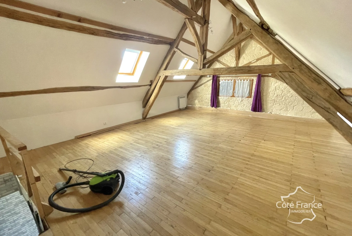 Charmante longère de 113 m² avec jardin et atelier à Courson-les-Carrières 