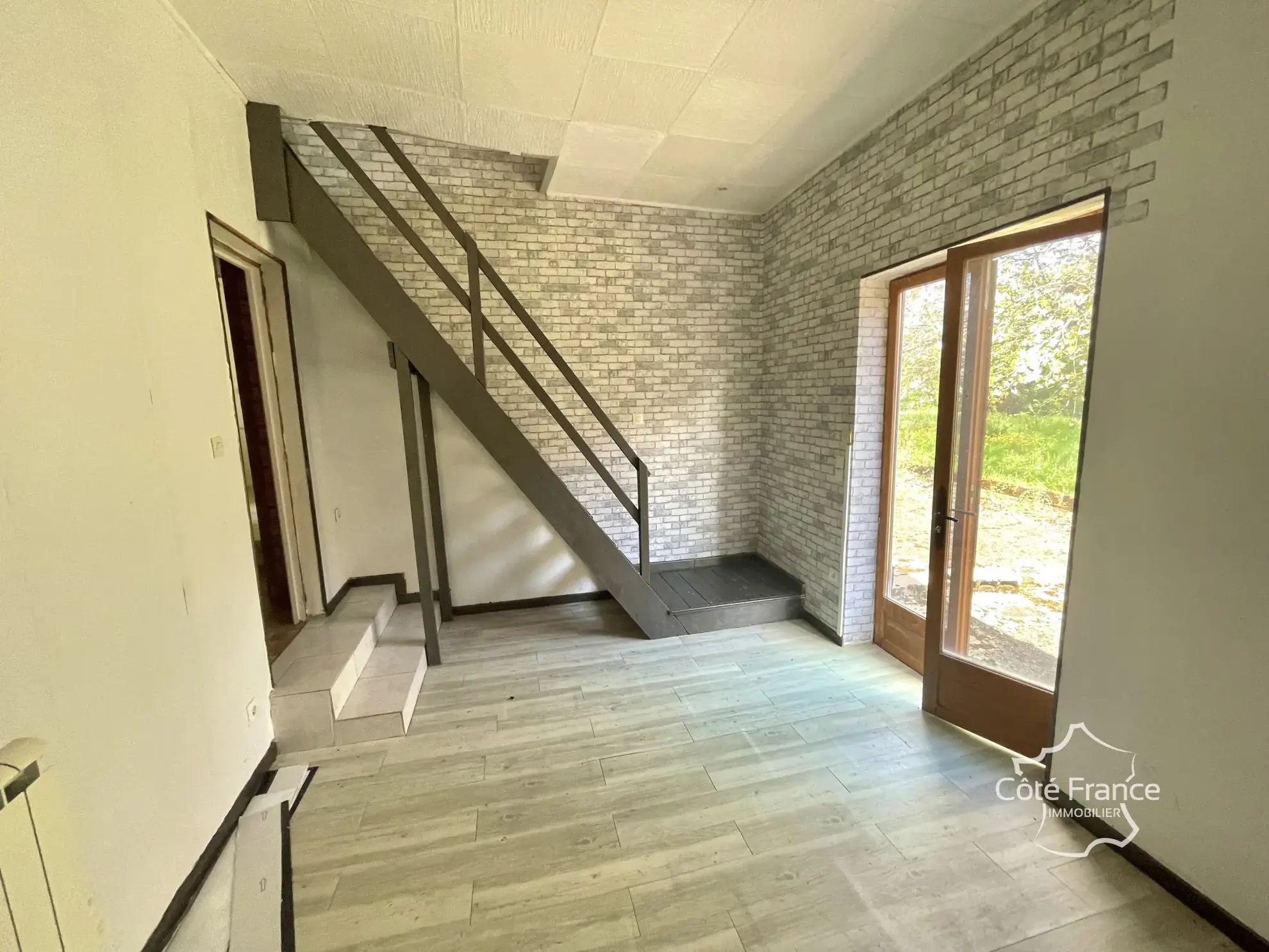 Charmante longère de 113 m² avec jardin et atelier à Courson-les-Carrières 