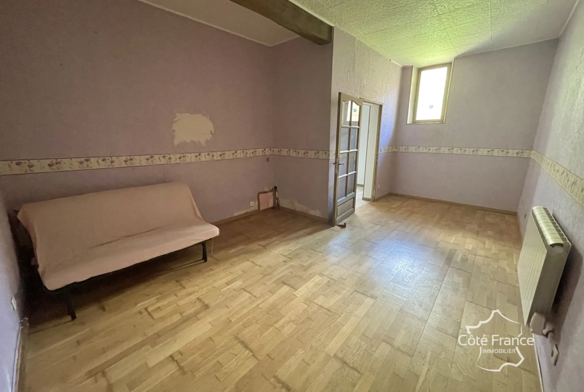 Charmante longère de 113 m² avec jardin et atelier à Courson-les-Carrières 