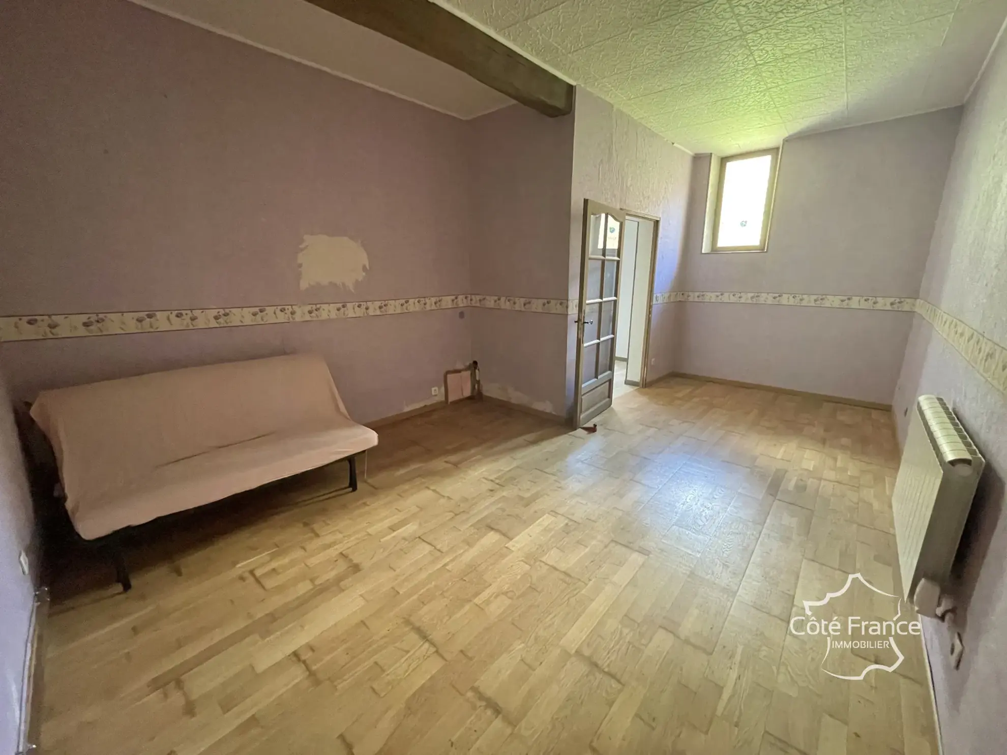 Charmante longère de 113 m² avec jardin et atelier à Courson-les-Carrières 