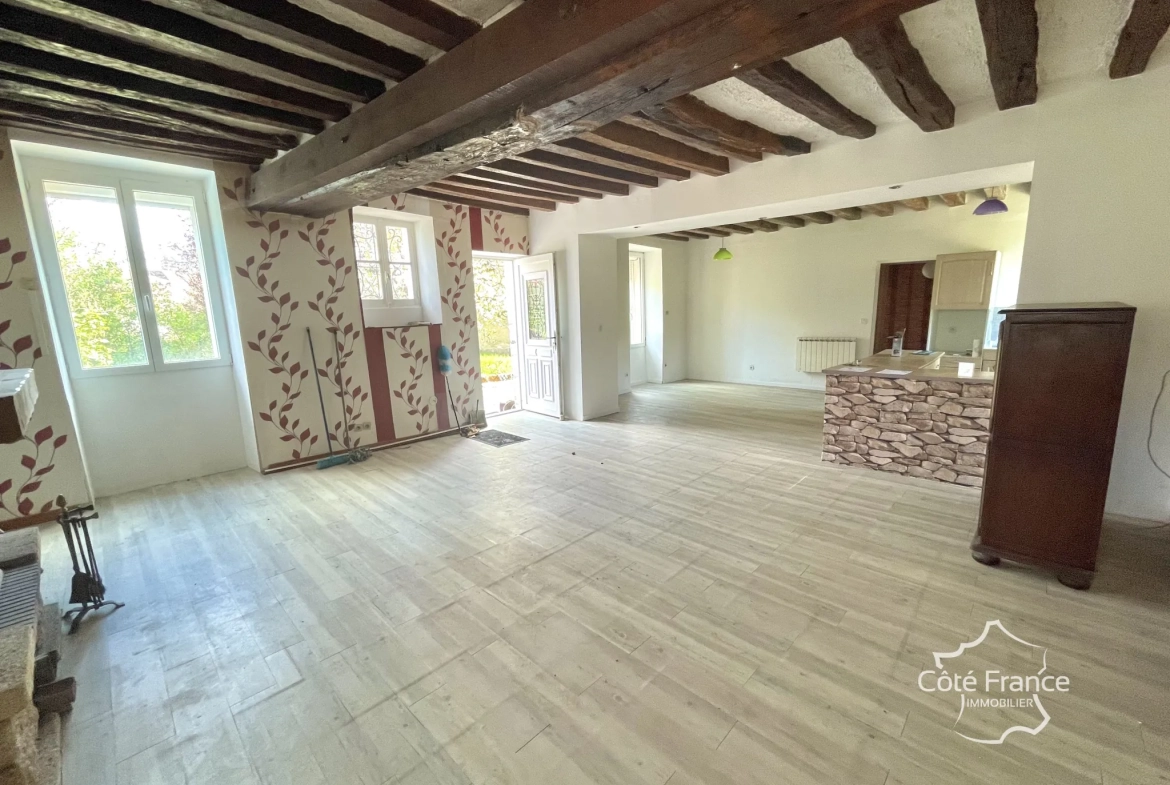 Charmante longère de 113 m² avec jardin et atelier à Courson-les-Carrières 