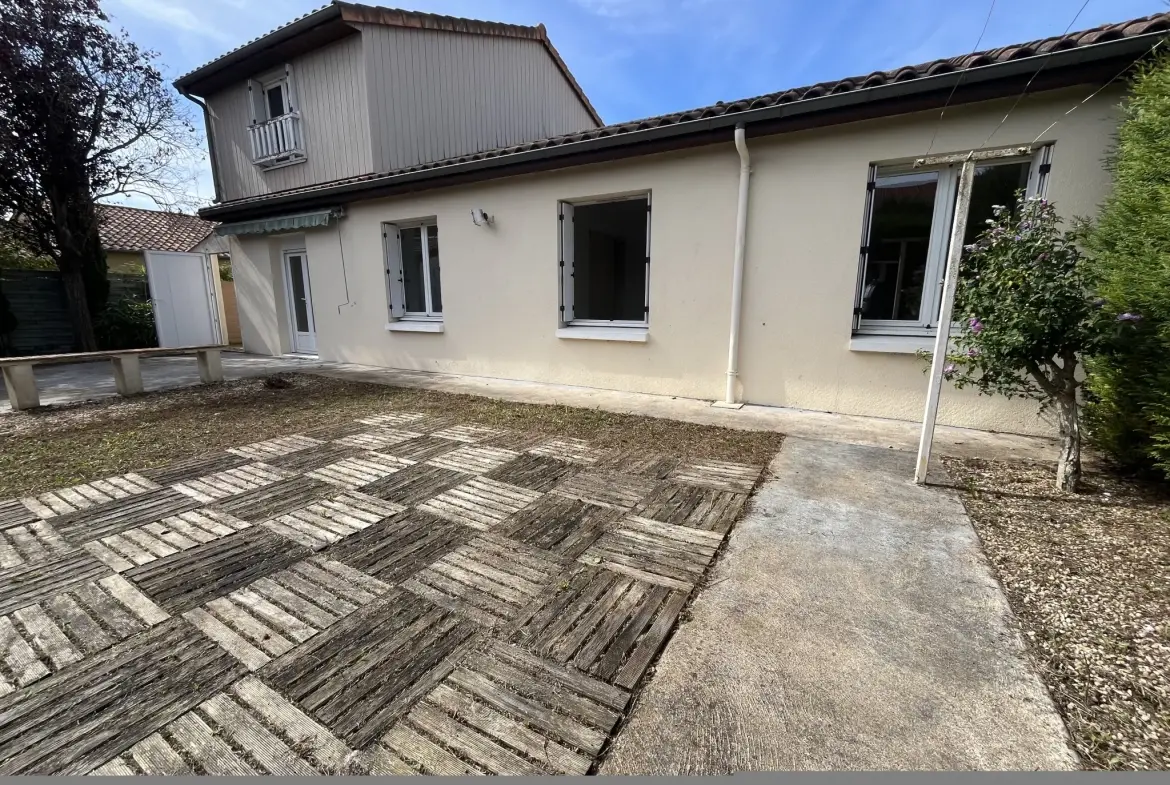 Maison 6 de 125 m² à Thouars avec jardin clos proche commerces et écoles 