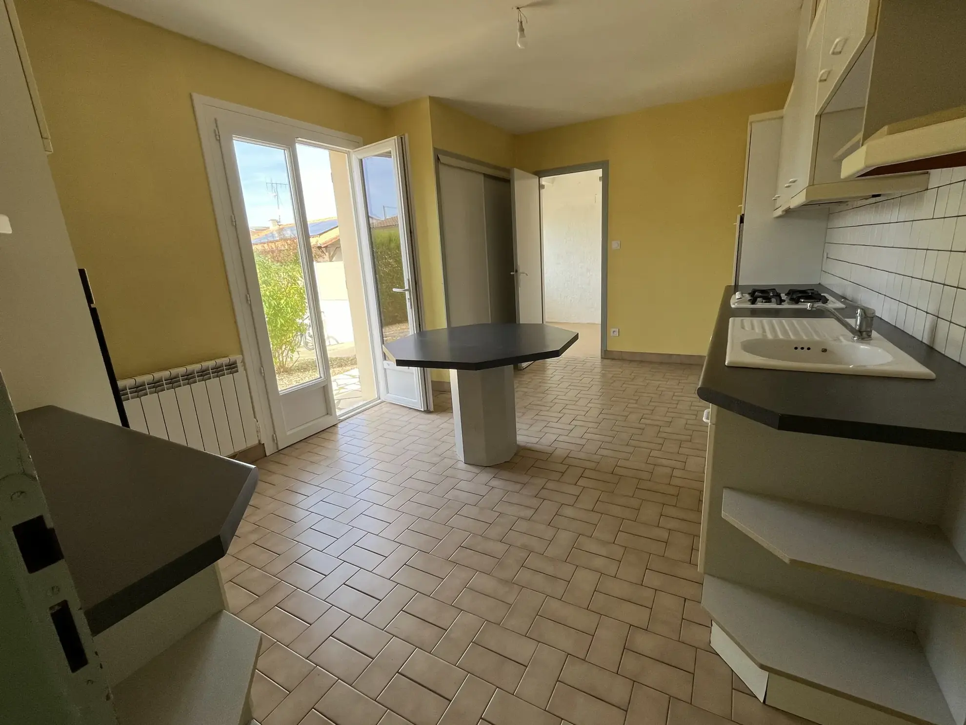 Maison 6 de 125 m² à Thouars avec jardin clos proche commerces et écoles 