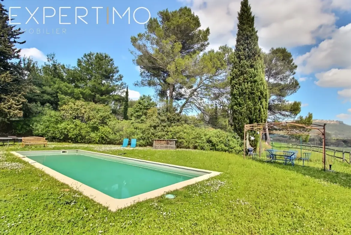 Appartement de charme au Tholonet près d'Aix-en-Provence avec vue imprenable 