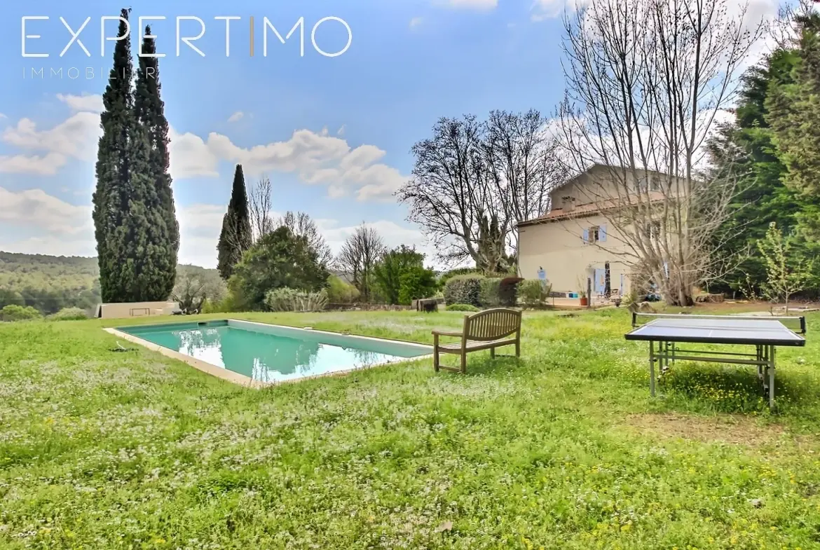 Appartement de charme au Tholonet près d'Aix-en-Provence avec vue imprenable 