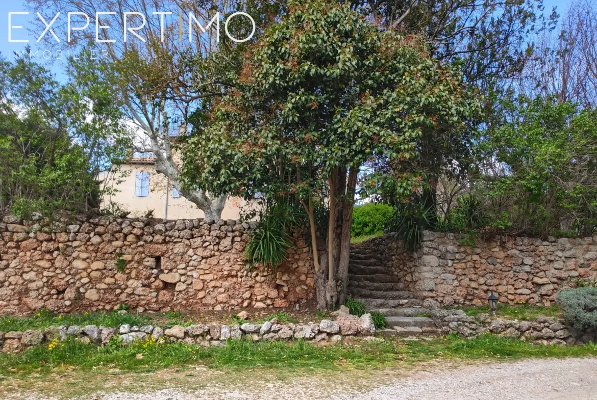 Appartement de charme au Tholonet près d'Aix-en-Provence avec vue imprenable 