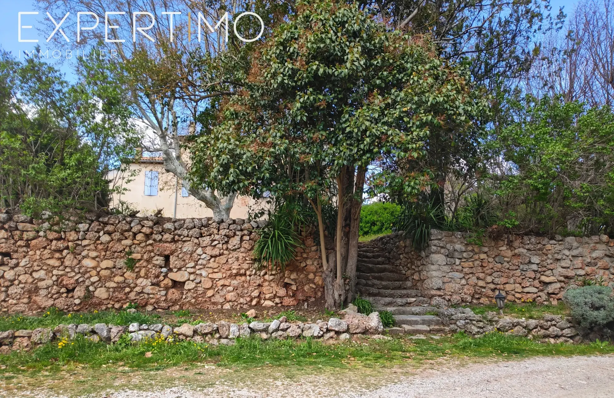 Appartement de charme au Tholonet près d'Aix-en-Provence avec vue imprenable 