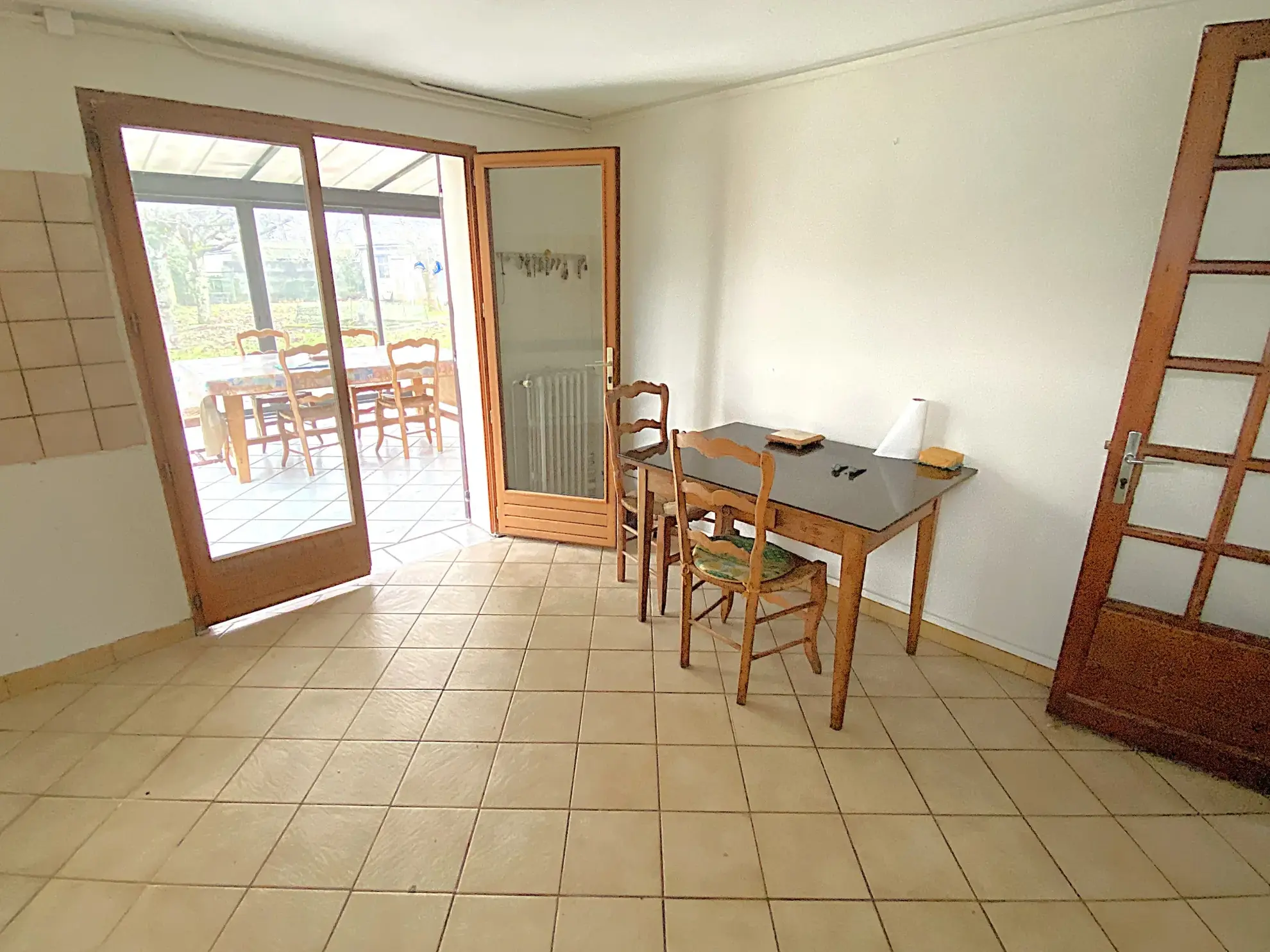 Maison à rafraîchir de 189 m² à Toulenne avec garage et balcon 