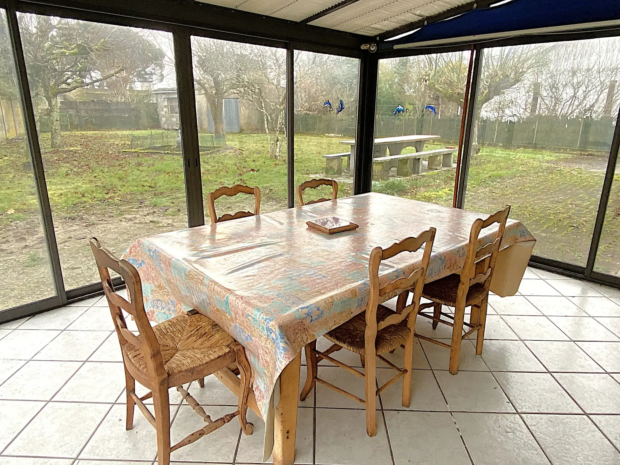 Maison à rafraîchir de 189 m² à Toulenne avec garage et balcon 