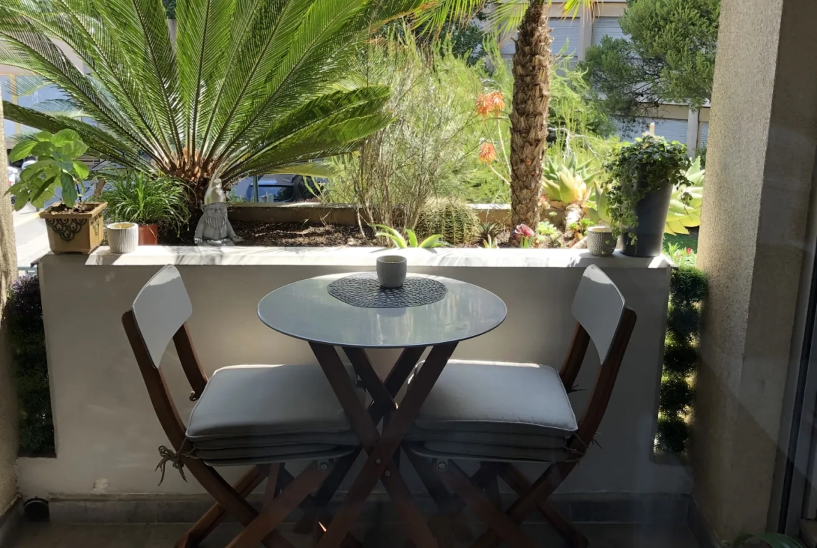 Appartement T3 avec terrasse et vue mer à Cannes, proche plage 