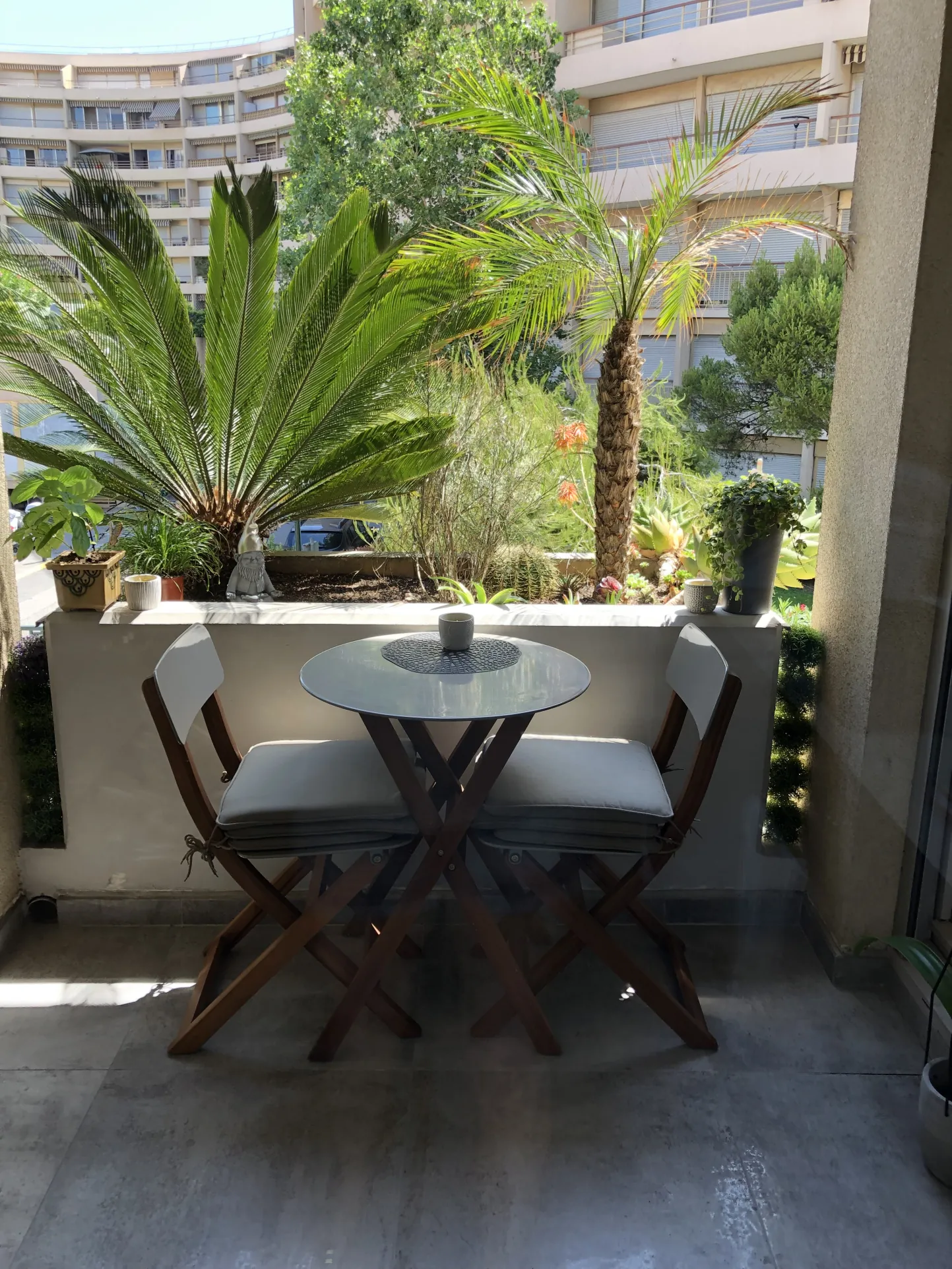 Appartement T3 avec terrasse et vue mer à Cannes, proche plage 