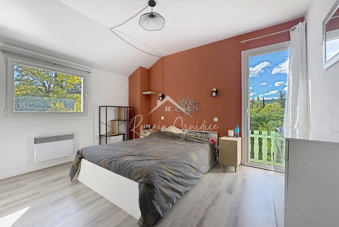 Maison familiale T5 de 102 m² à Millau, proche centre-ville 