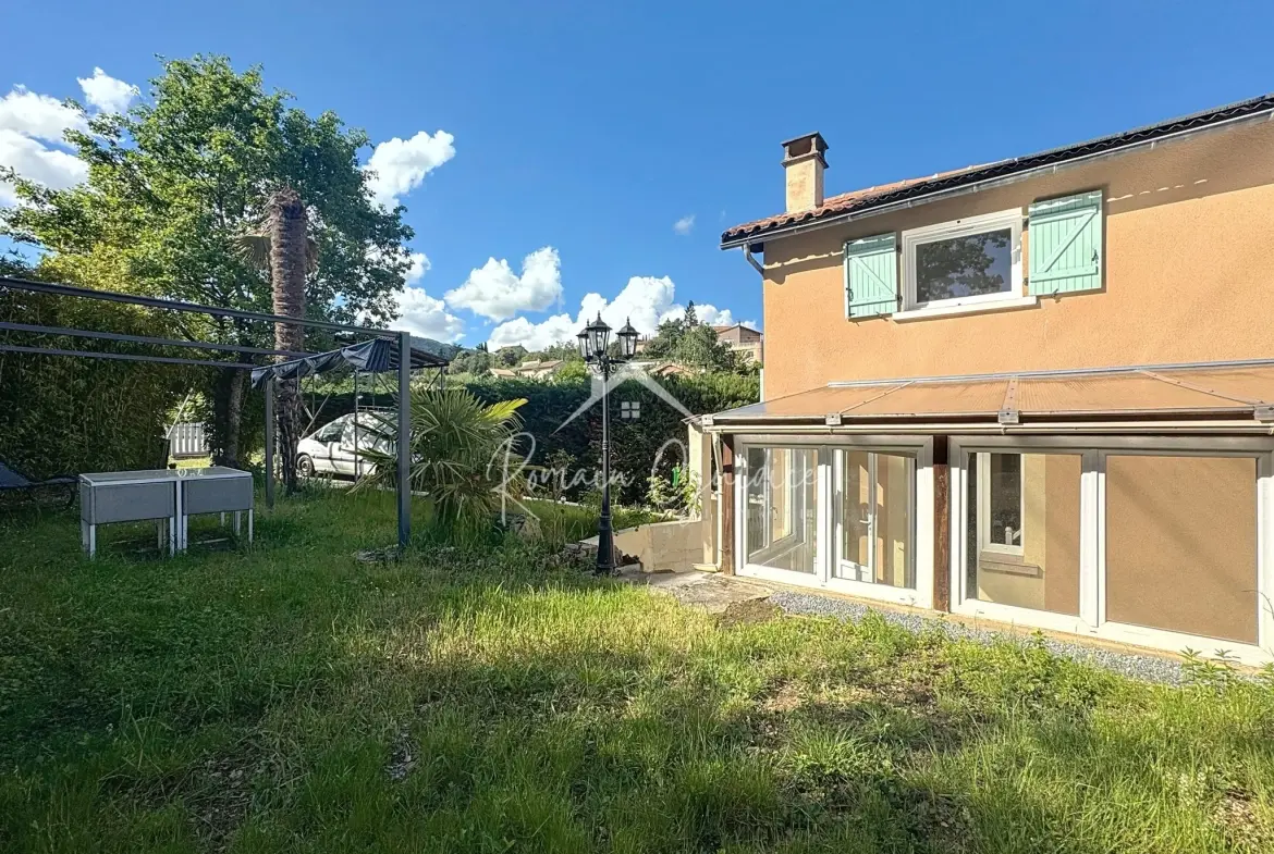 Maison familiale T5 de 102 m² à Millau, proche centre-ville 