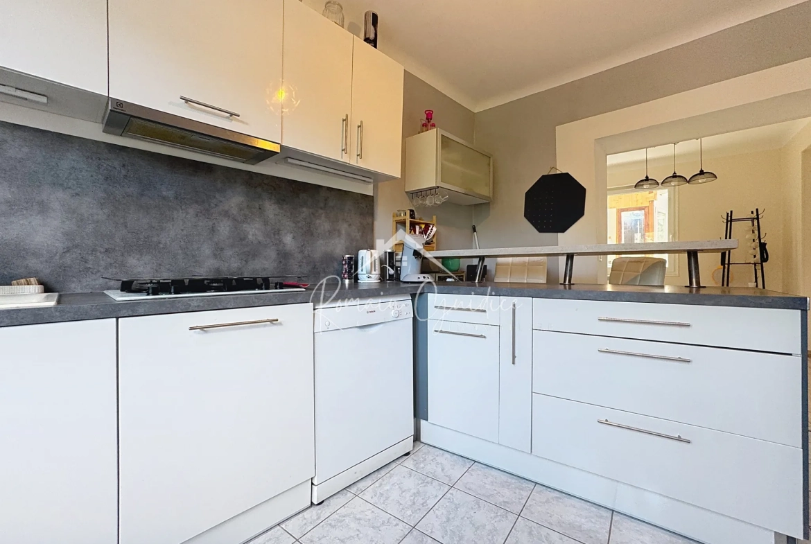 Maison familiale T5 de 102 m² à Millau, proche centre-ville 