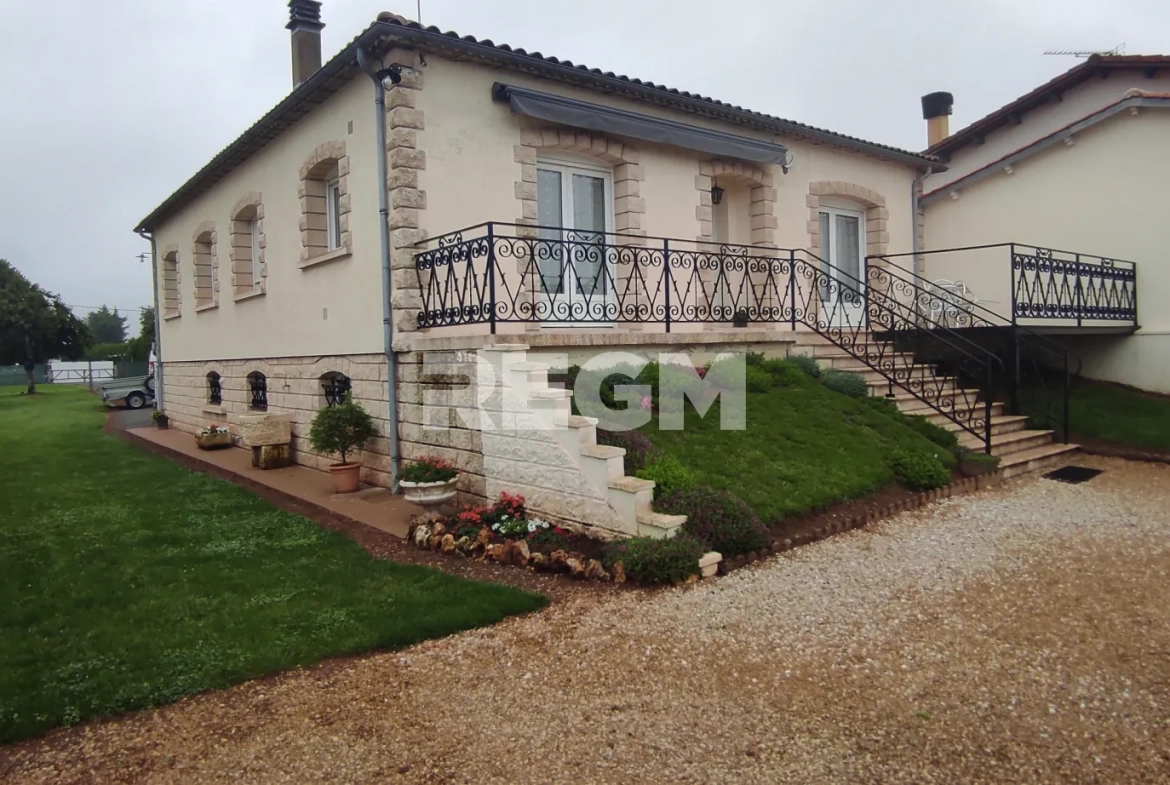 Maison 120 m² avec 4 chambres, terrasse et parking à Chasseneuil-sur-Bonnieure 