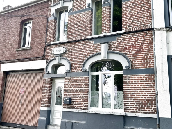 Maison familiale à vendre à Hénin Beaumont avec jardin et double garage