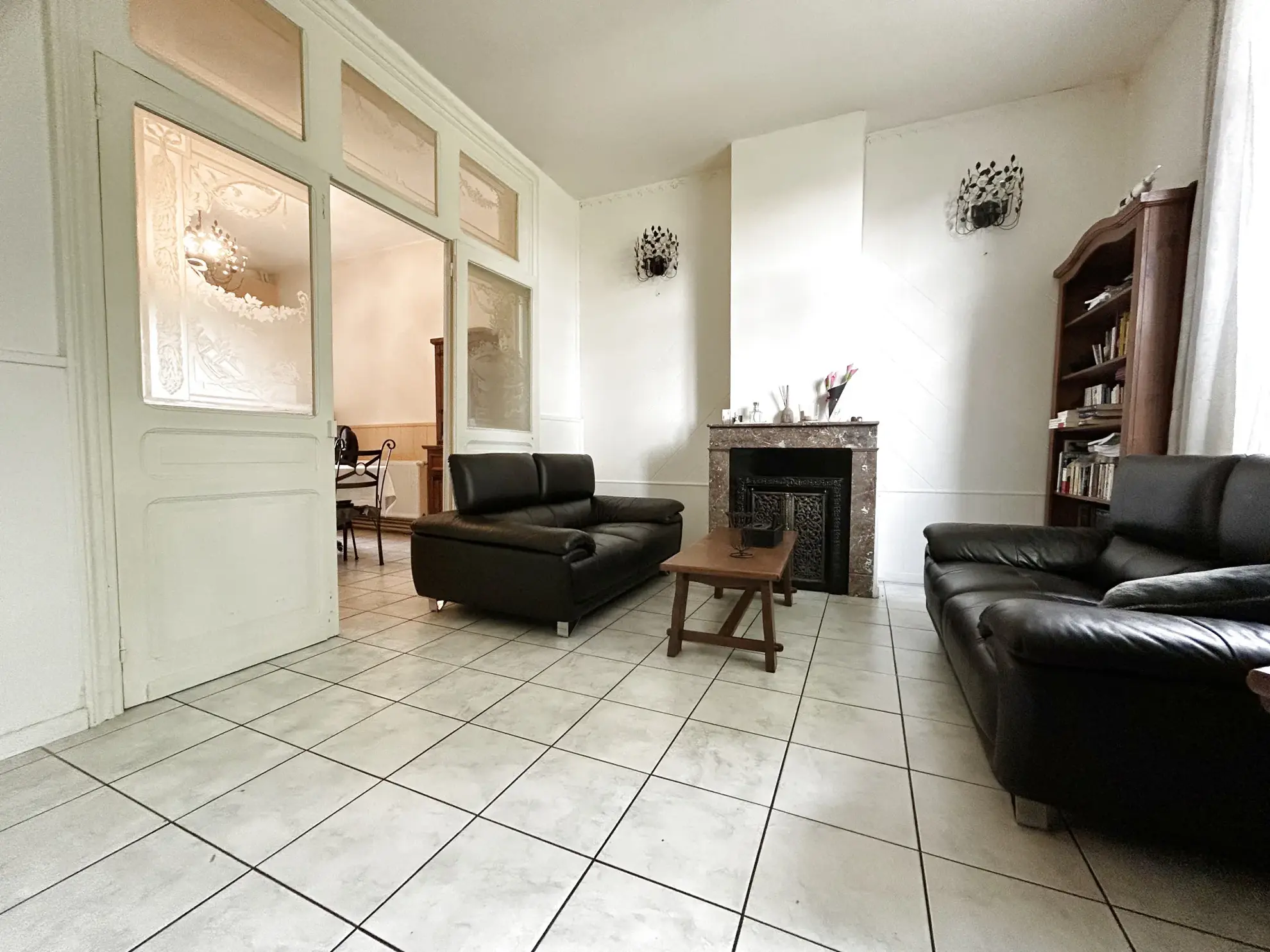Maison familiale à vendre à Hénin Beaumont avec jardin et double garage 