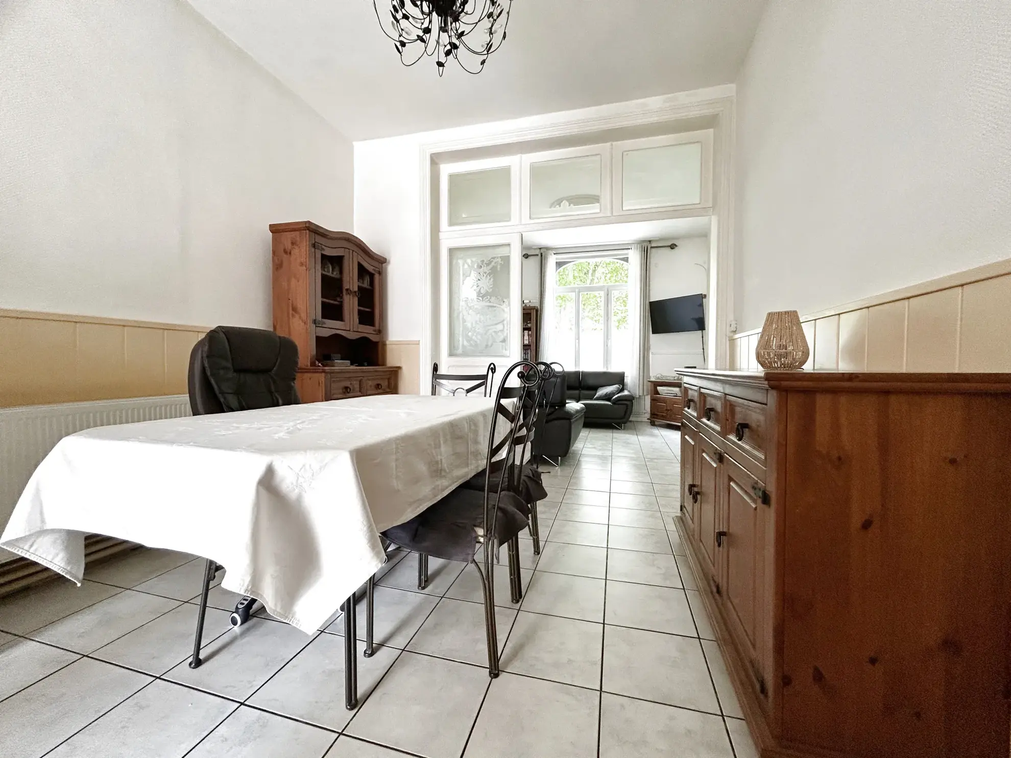 Maison familiale à vendre à Hénin Beaumont avec jardin et double garage 