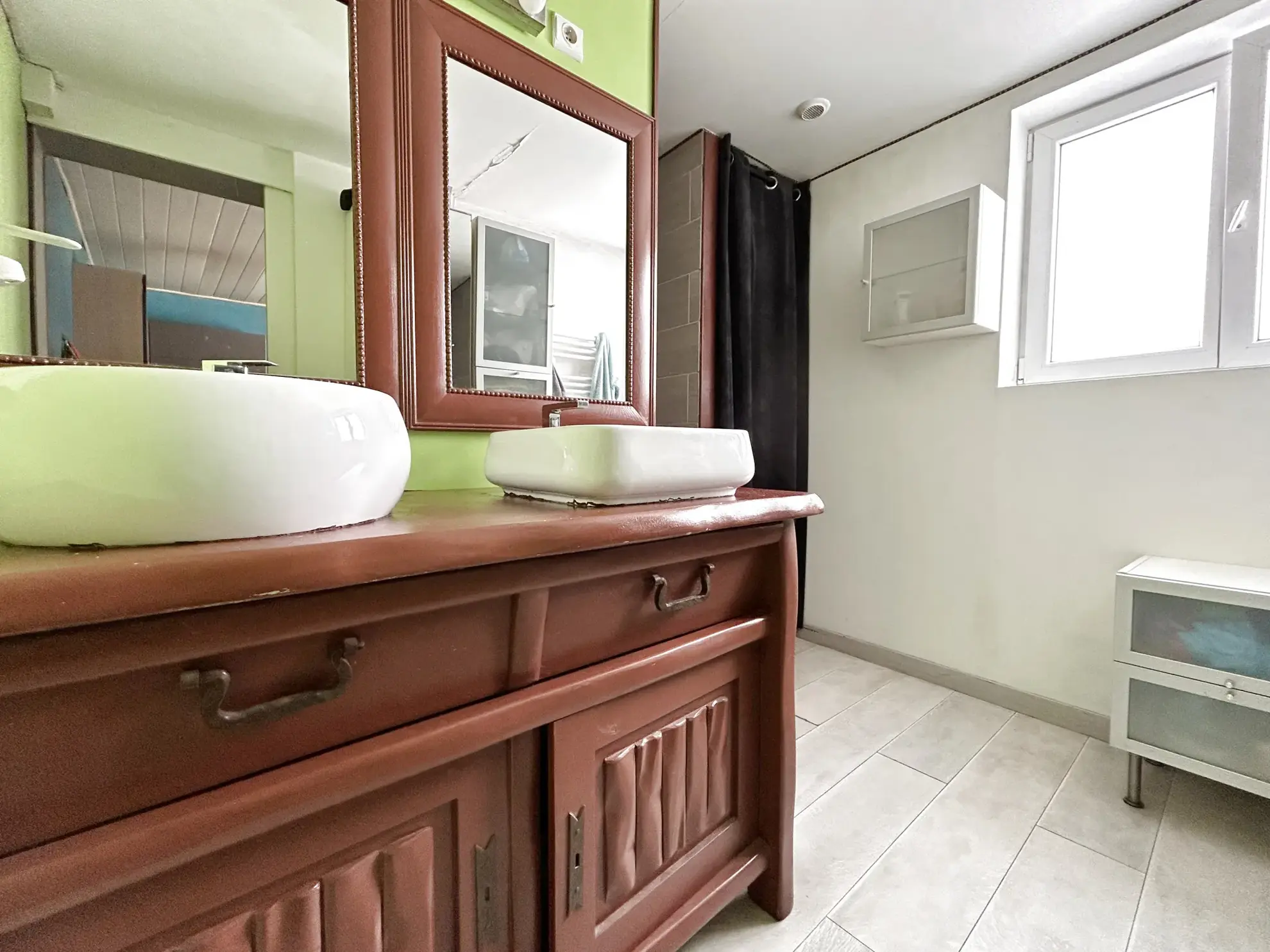 Maison familiale à vendre à Hénin Beaumont avec jardin et double garage 