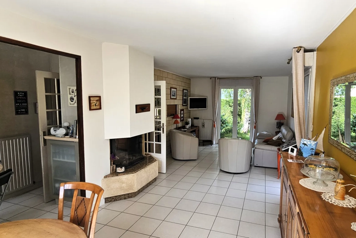 Maison de 125 m² à Pont-Péan avec jardin, garage et 4 chambres 